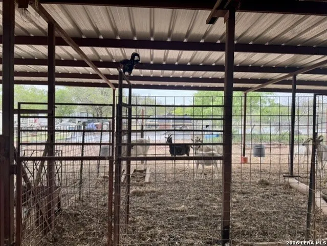81 Stevens Rd Somerset, TX 78069
